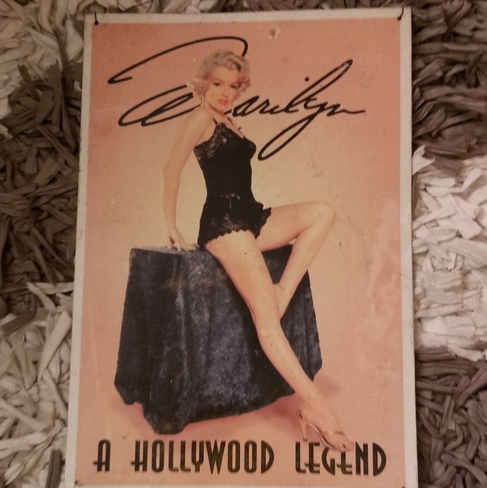 3/$20 Vintage marilyn monroe  wall hanging